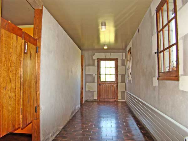 couloir des toilettes